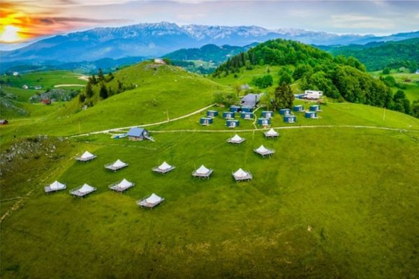 Ursa Mica Glamping - perhaps the best place to be for stargazing