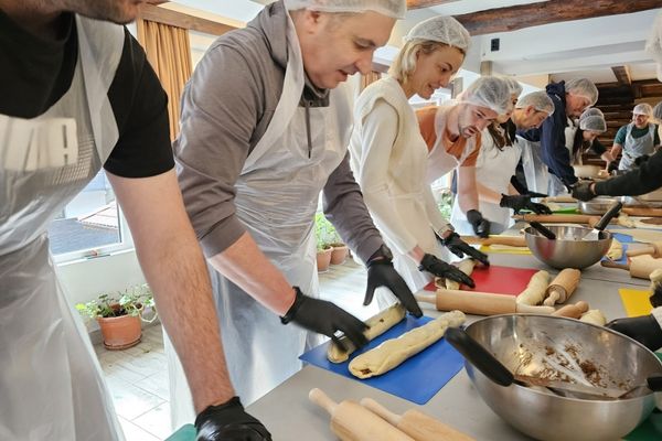 Cozonac-making class (Romanian sweet bread)